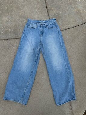 Old Navy Mid Rise Wow Baggy Wide Leg Jean